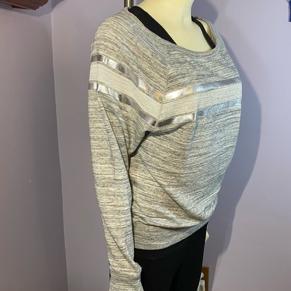 Gap Raglan Sleeve Sweatshirt - Picture 3 of 11